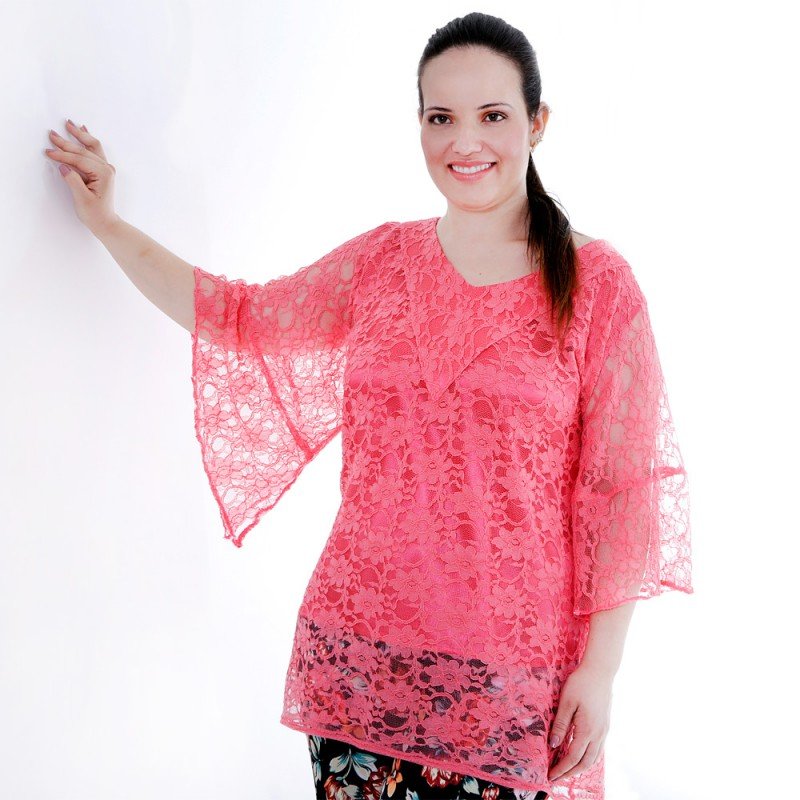 camisa renda plus size