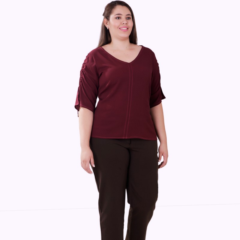 Blusa Vinho Repuxe Upstart Plus Size