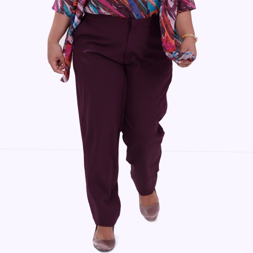 Calça Básica Clássica Plus Size