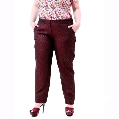 Calça Jacquard Quadriculado Plus Size