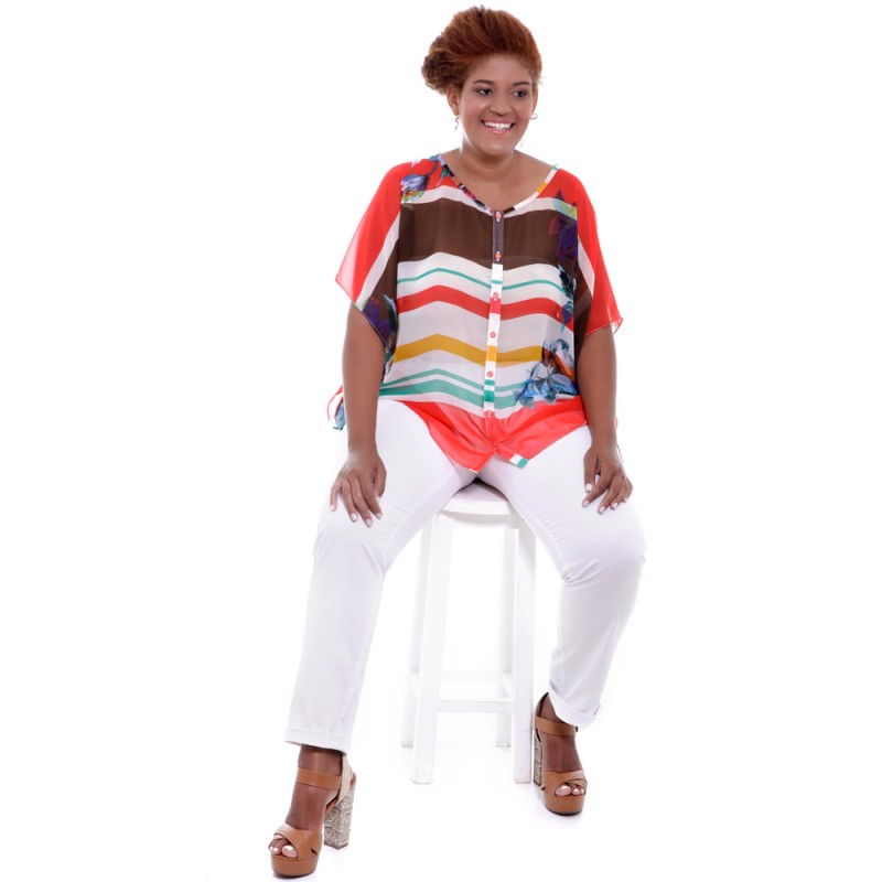 Camisa Alessa Estampa Flores Plus Size