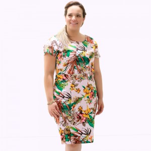 Vestido Recortes Pesponto Plus Size